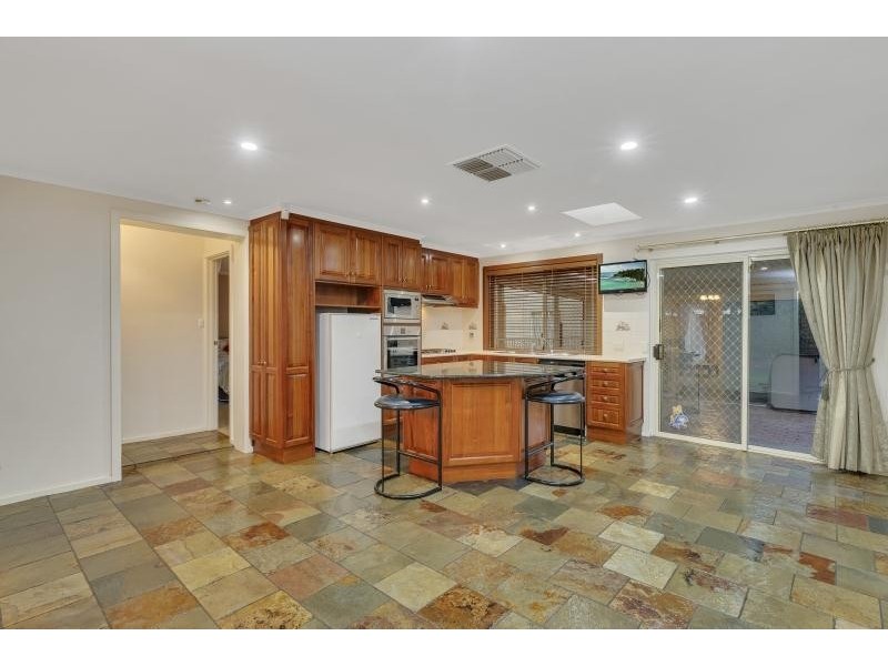 4 Selangor Avenue, Fairview Park SA 5126