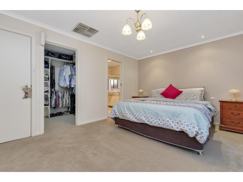 4 Selangor Avenue, Fairview Park SA 5126