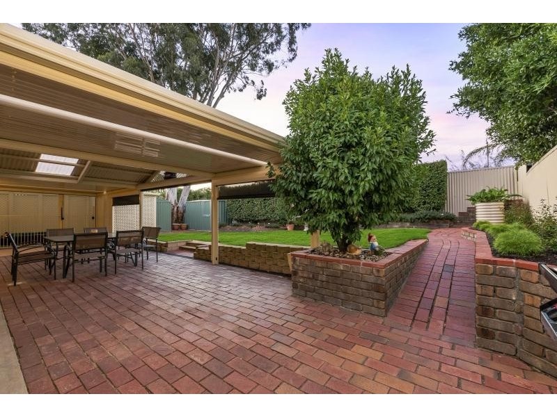 4 Selangor Avenue, Fairview Park SA 5126