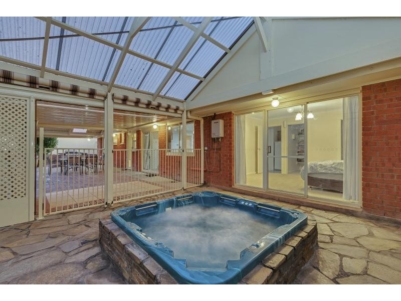 4 Selangor Avenue, Fairview Park SA 5126