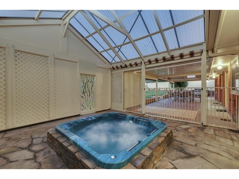 4 Selangor Avenue, Fairview Park SA 5126