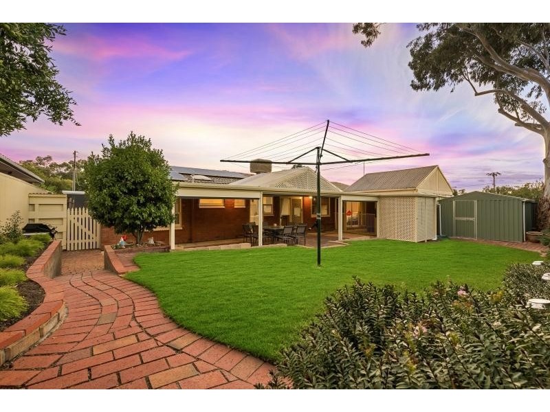 4 Selangor Avenue, Fairview Park SA 5126