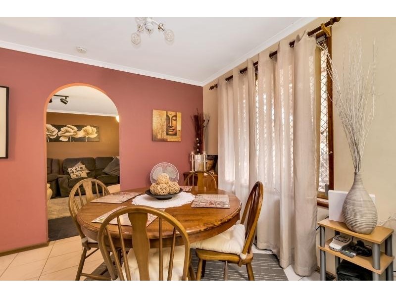 9 Moir Street, Smithfield SA 5114