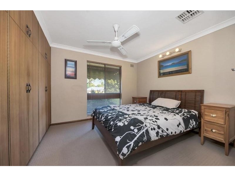 16 Morris Drive, Valley View SA 5093