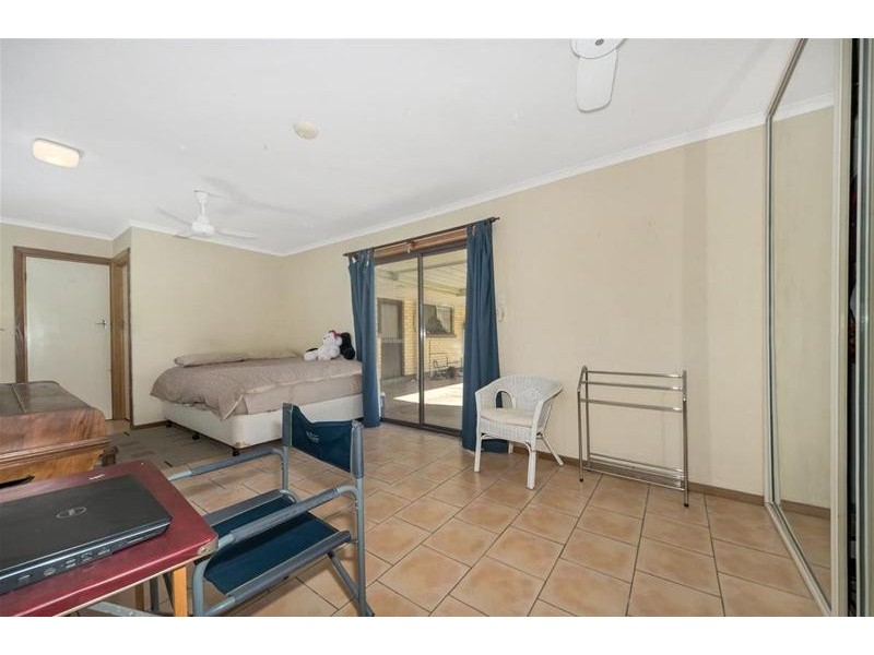 16 Morris Drive, Valley View SA 5093