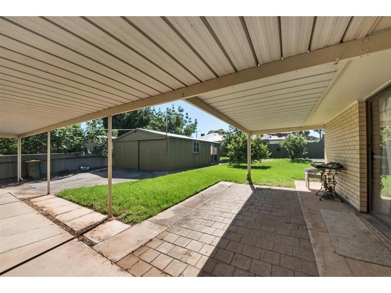 16 Morris Drive, Valley View SA 5093