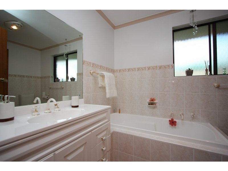 11 Orange Grove Circuit, Dernancourt SA 5075