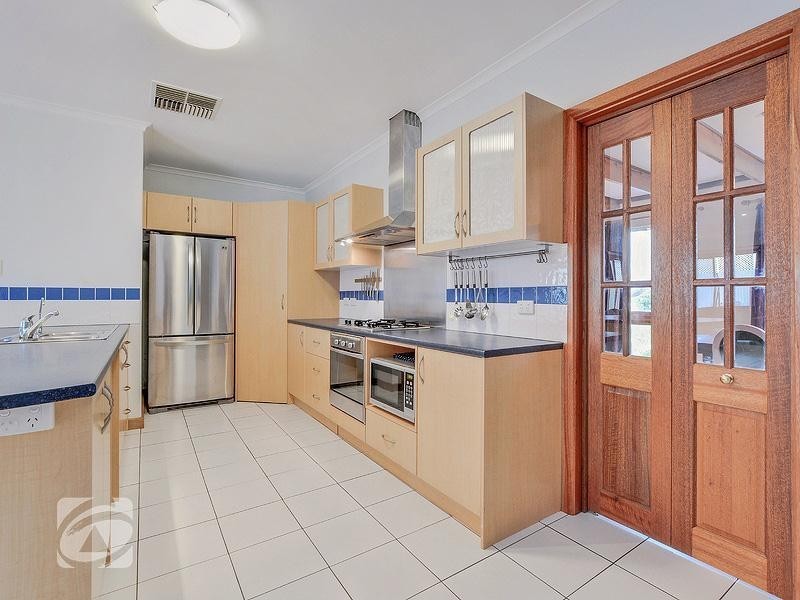 31 Minnamurra Drive, Redwood Park SA 5097