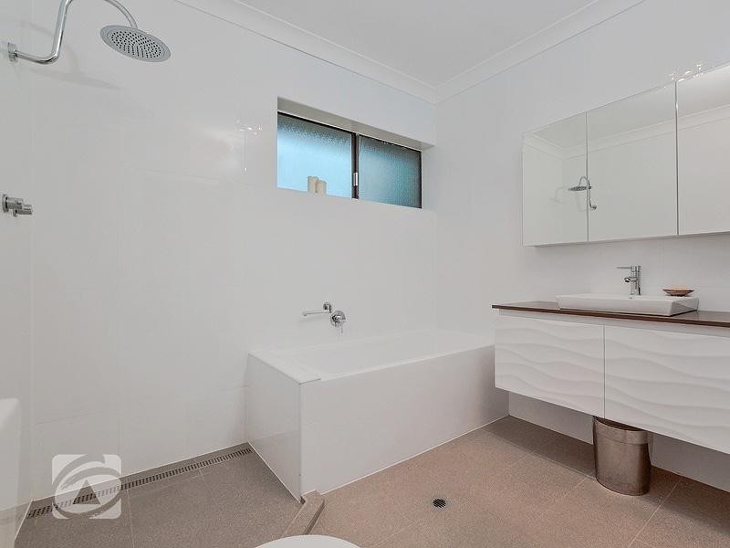 31 Minnamurra Drive, Redwood Park SA 5097