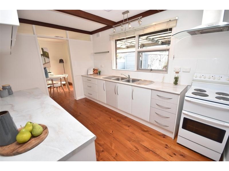 10 Cottenham Road, Banksia Park SA 5091