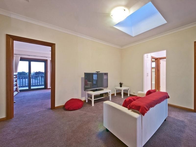 14 Azores Court, Mawson Lakes SA 5095