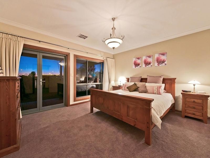 14 Azores Court, Mawson Lakes SA 5095