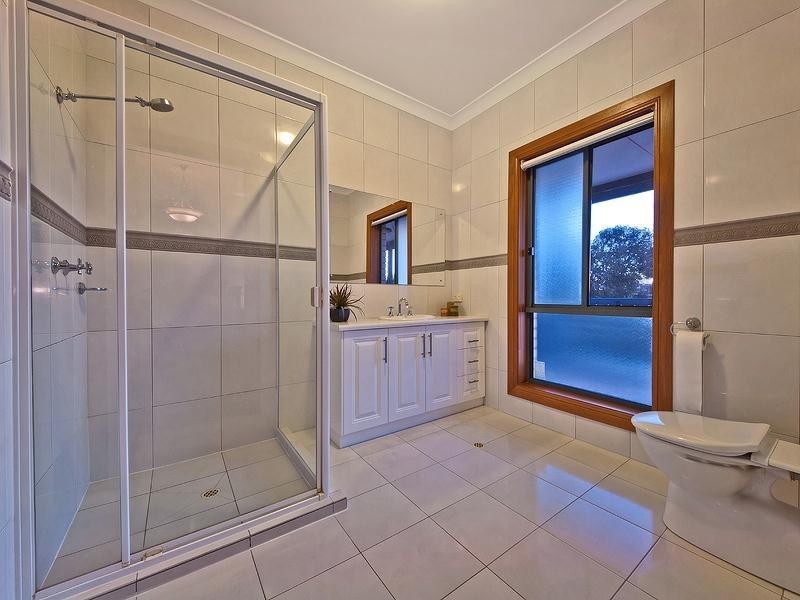 14 Azores Court, Mawson Lakes SA 5095