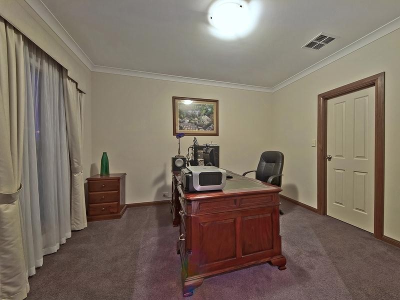 14 Azores Court, Mawson Lakes SA 5095