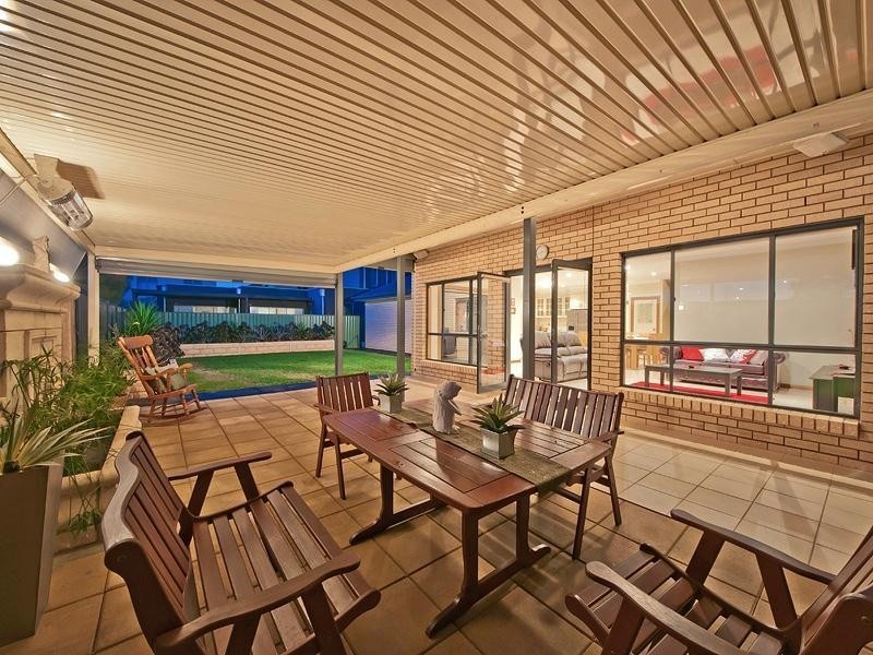 14 Azores Court, Mawson Lakes SA 5095