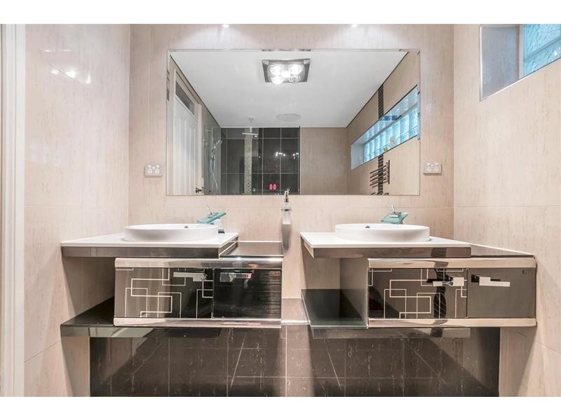 27a McNamara Street, Modbury Heights SA 5092