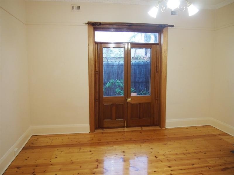 52 Oval Avenue, Woodville South SA 5011