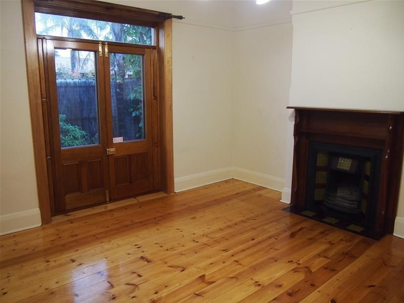 52 Oval Avenue, Woodville South SA 5011