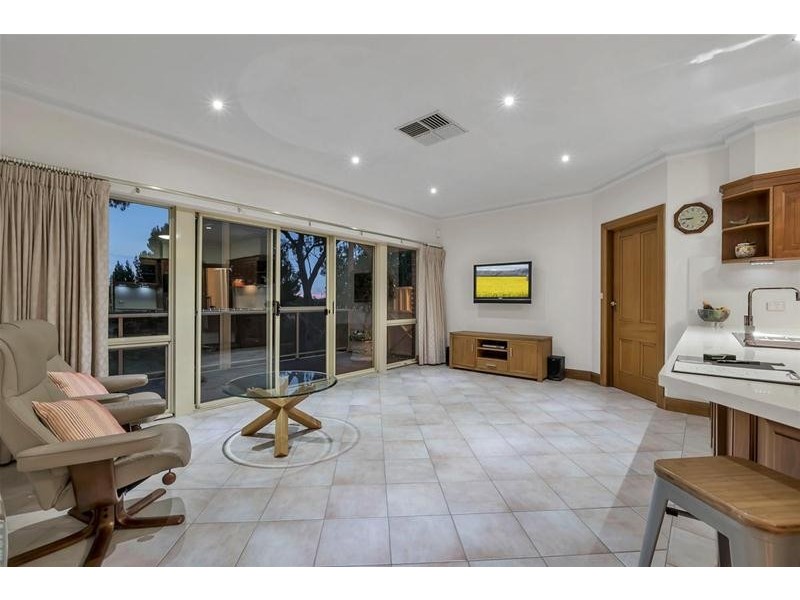 13 Blue Wren Court, Highbury SA 5089