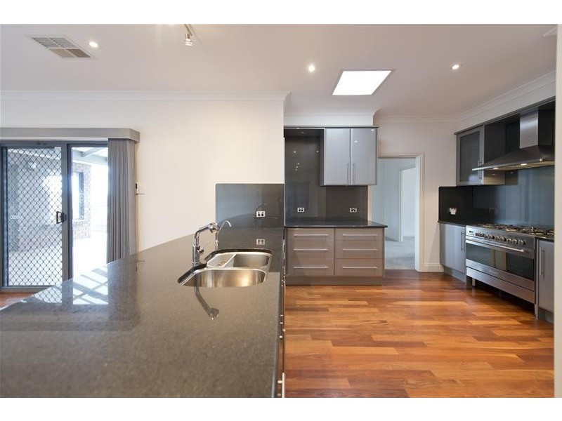 7 Broughton Place, Greenwith SA 5125