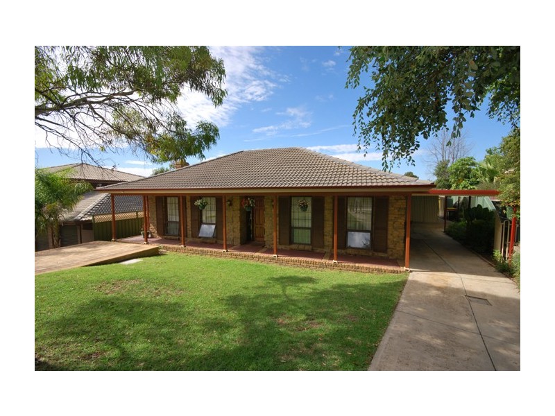 16 Cockatoo Street, Modbury Heights SA 5092