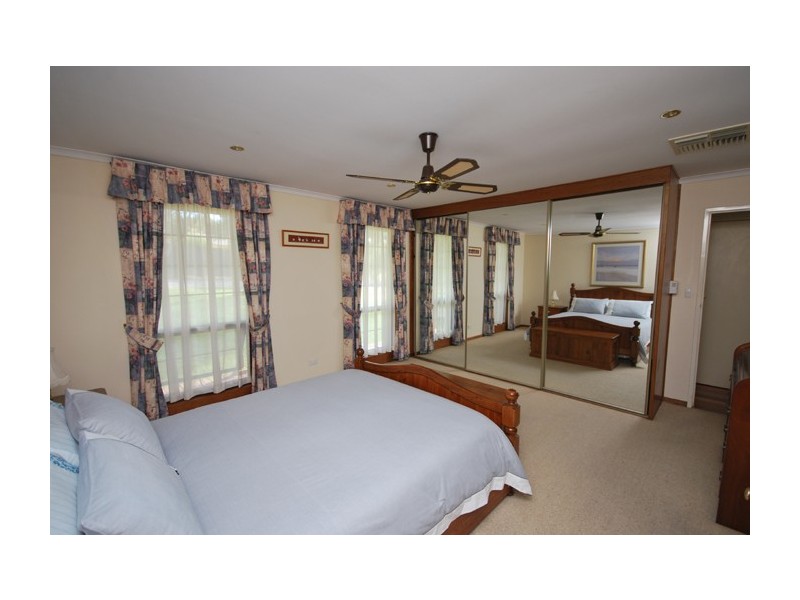 16 Cockatoo Street, Modbury Heights SA 5092