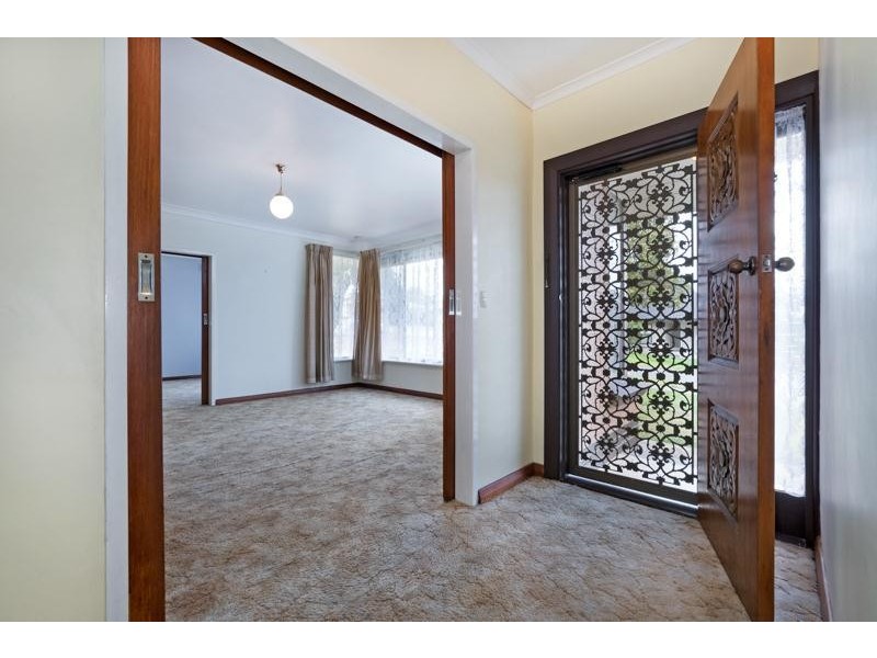 3 Glen Crescent, Vista SA 5091