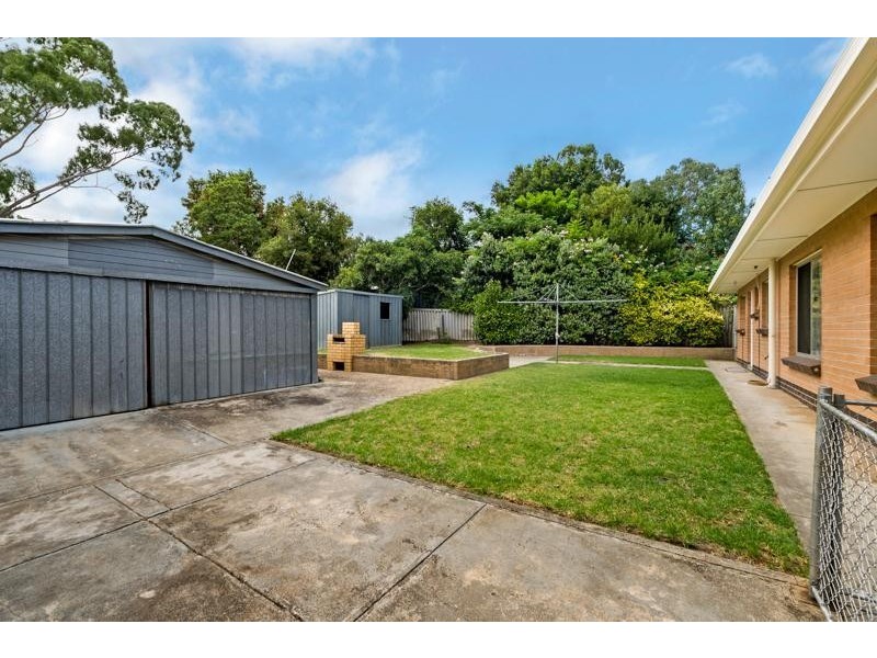 3 Glen Crescent, Vista SA 5091