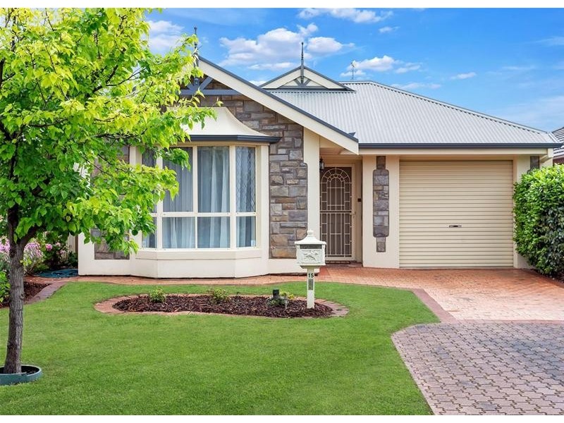 15 Attingham Crescent, Oakden SA 5086