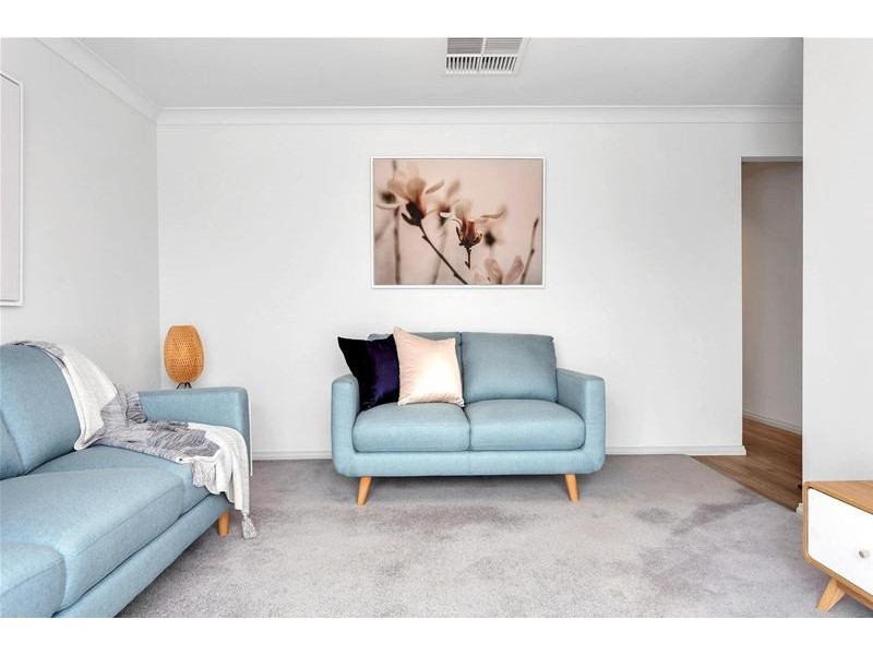 15 Attingham Crescent, Oakden SA 5086