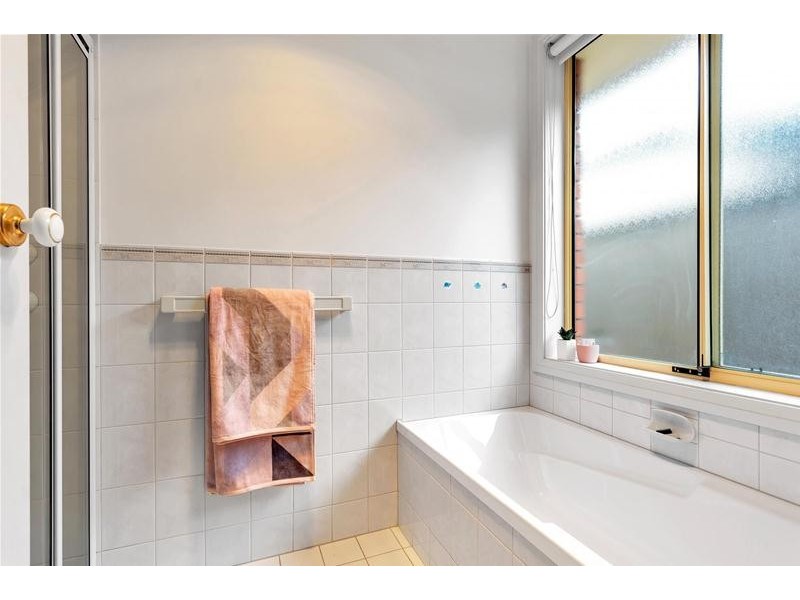 15 Attingham Crescent, Oakden SA 5086