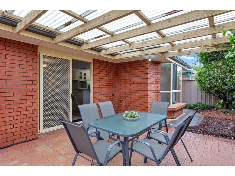 15 Attingham Crescent, Oakden SA 5086