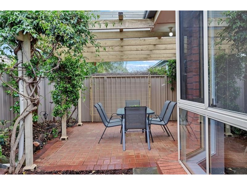 15 Attingham Crescent, Oakden SA 5086
