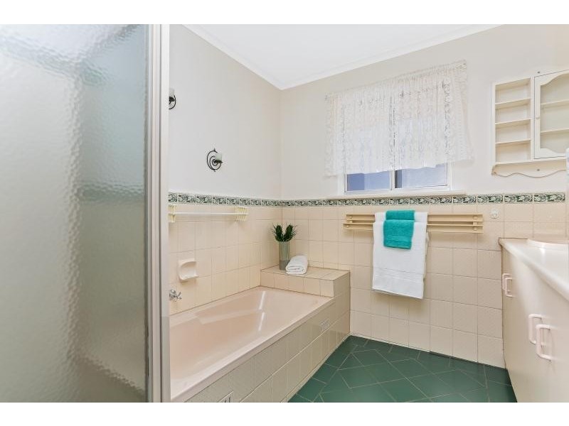 32 Vine Street, Surrey Downs SA 5126