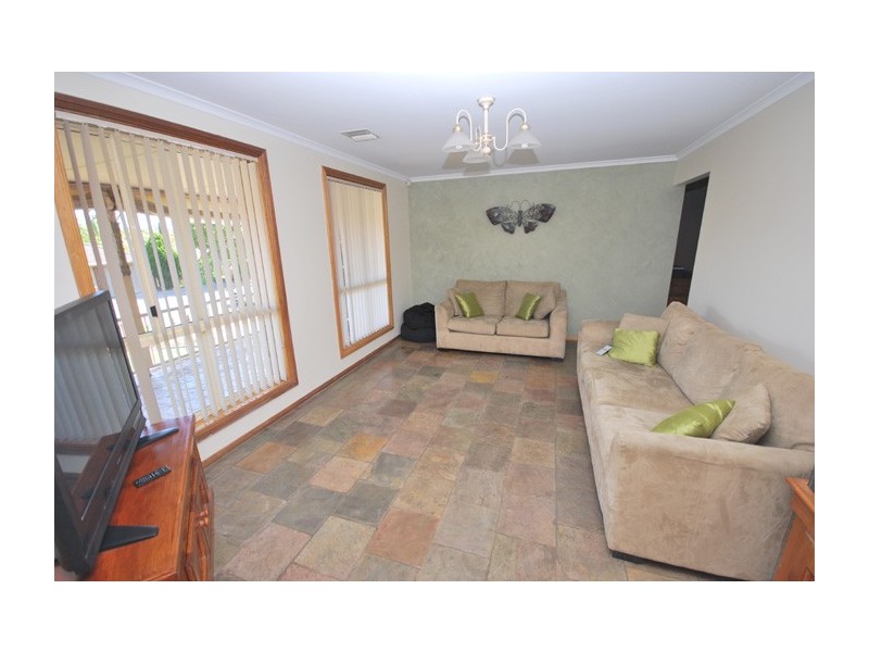 31 Hillcott Avenue, Wynn Vale SA 5127