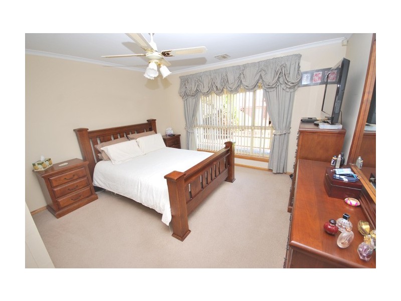 31 Hillcott Avenue, Wynn Vale SA 5127