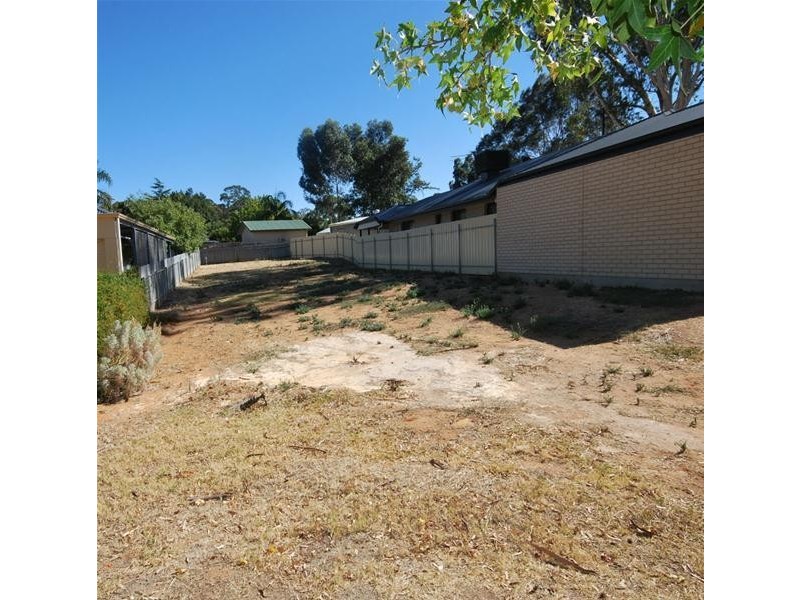 4 Lincoln Drive, Redwood Park SA 5097
