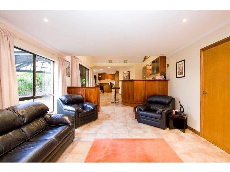 21 Dickerson Way, Redwood Park SA 5097