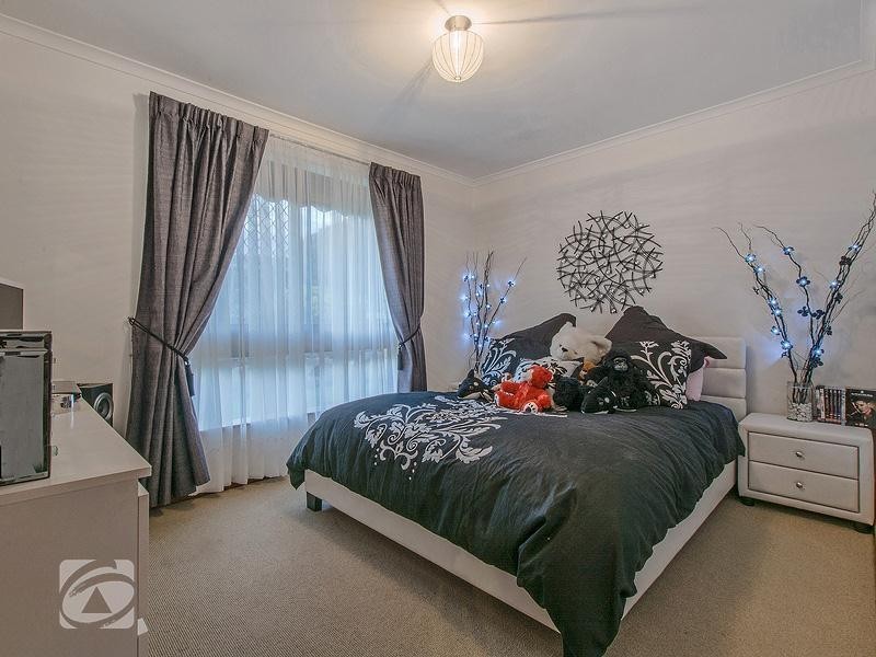 31 Lorikeet Avenue, Modbury Heights SA 5092