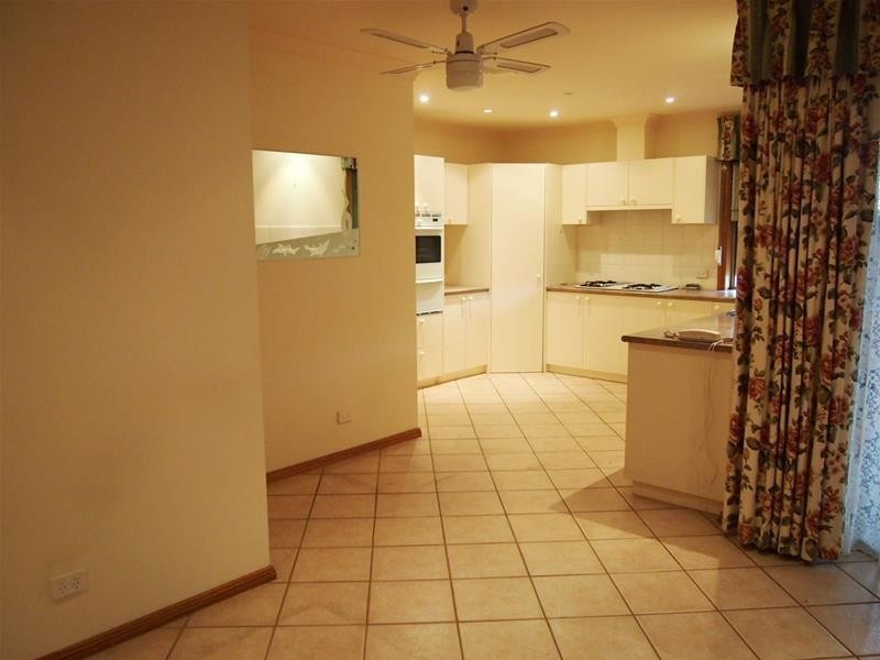 2 Thornbill Close, Tea Tree Gully SA 5091