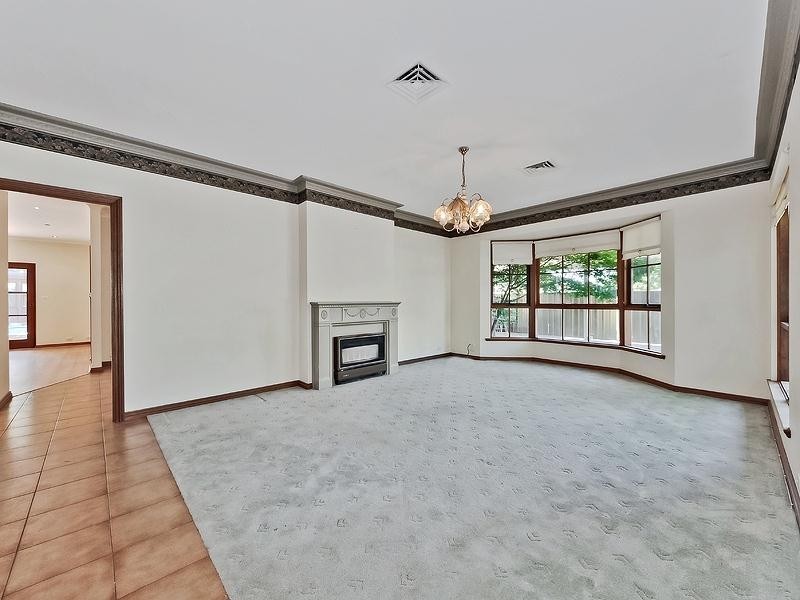 16 La Perouse Crescent, Fairview Park SA 5126