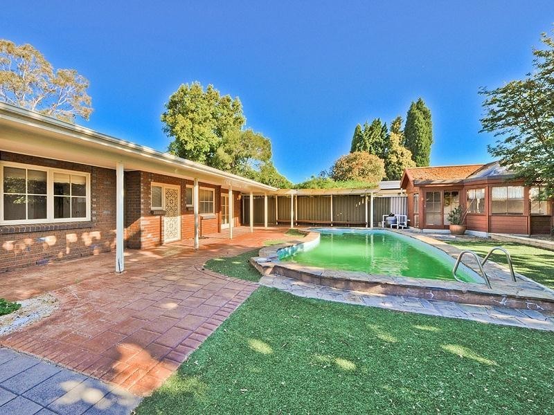 16 La Perouse Crescent, Fairview Park SA 5126