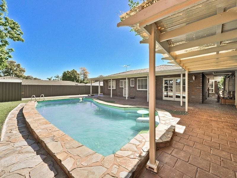 16 La Perouse Crescent, Fairview Park SA 5126