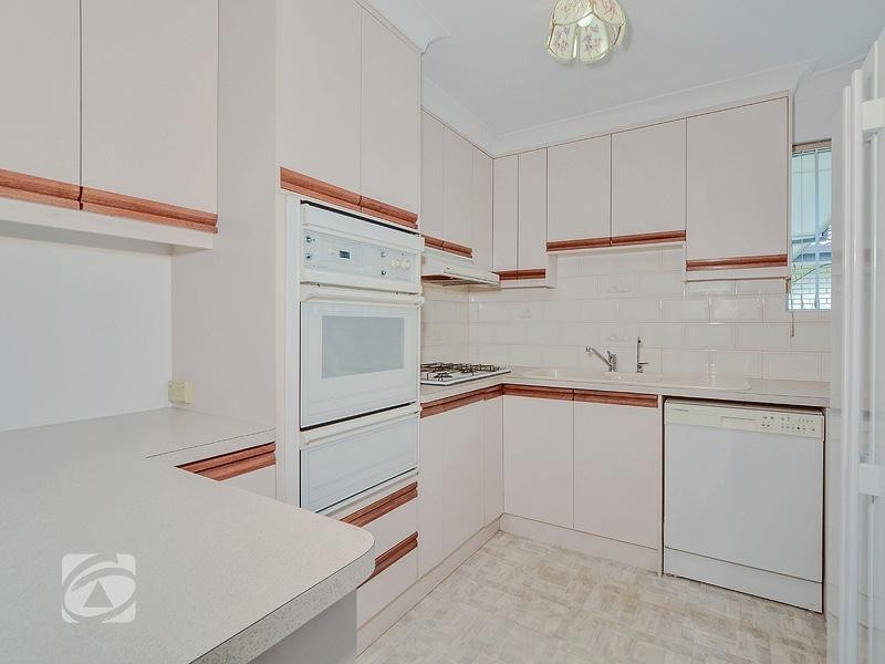 4/4 Sunnyview Crescent, Ridgehaven SA 5097