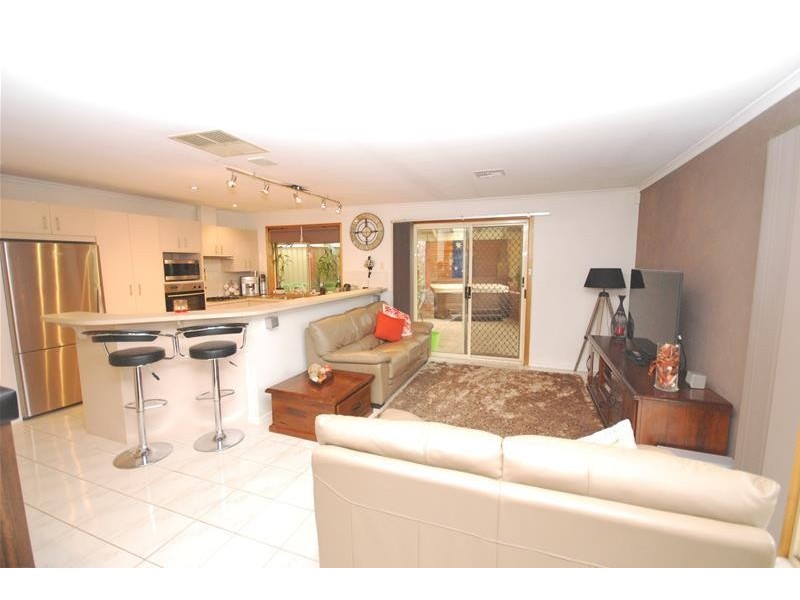 19 Aurora Circuit, Greenwith SA 5125