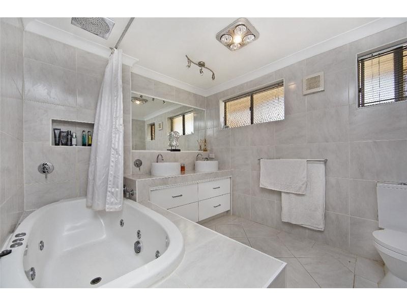 33A Packer Crescent, Paradise SA 5075