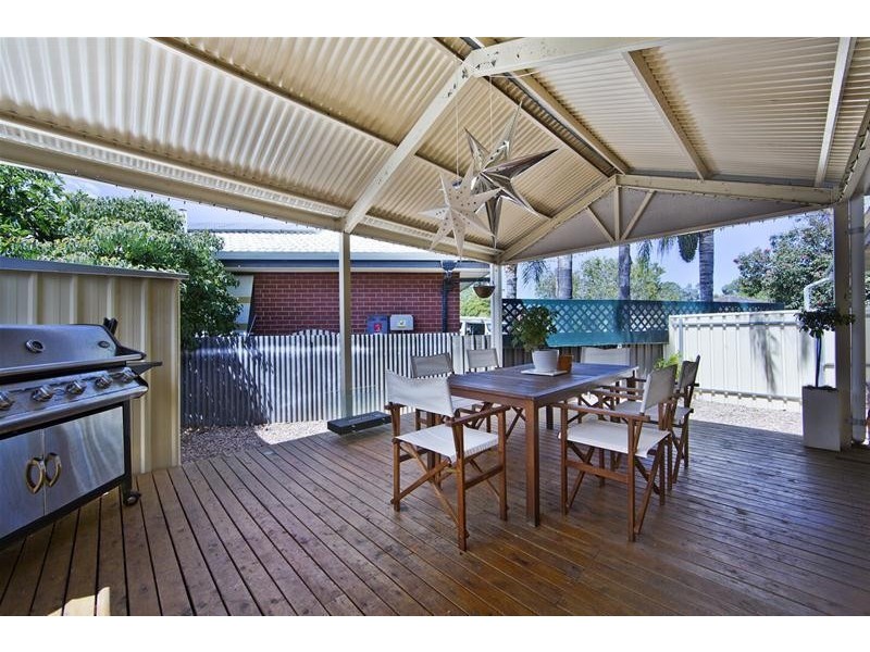 33A Packer Crescent, Paradise SA 5075