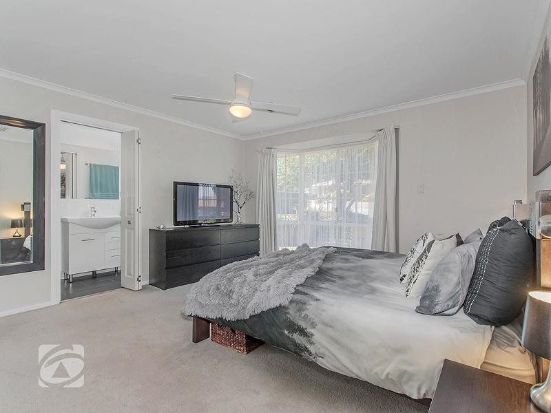 10 Dotterel Court, Wynn Vale SA 5127