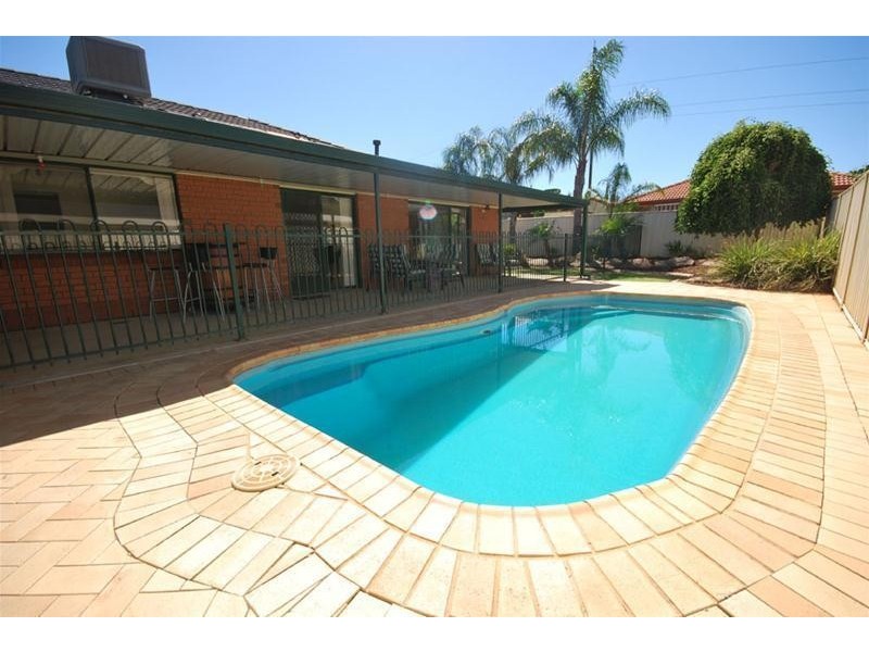 42 Gateway Drive, Salisbury Heights SA 5109