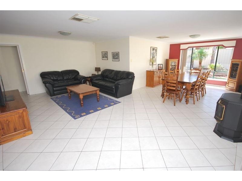 42 Gateway Drive, Salisbury Heights SA 5109